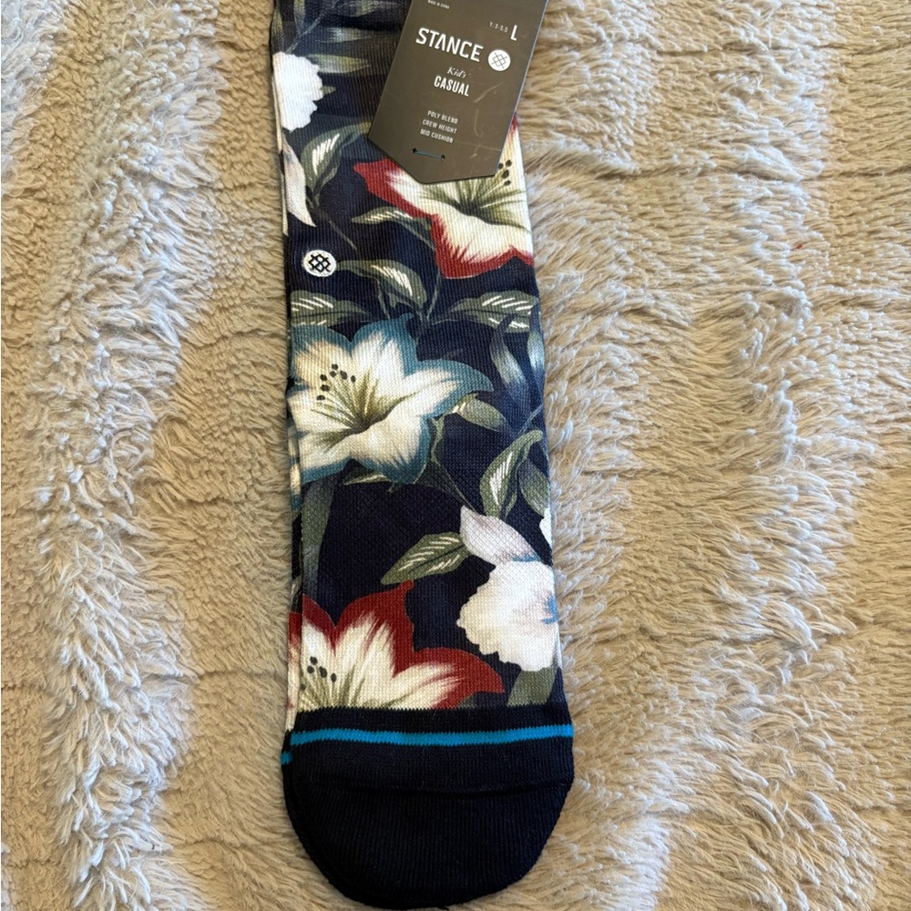 NWT new Stance‎ kids  Floral Socks - Black (A1)